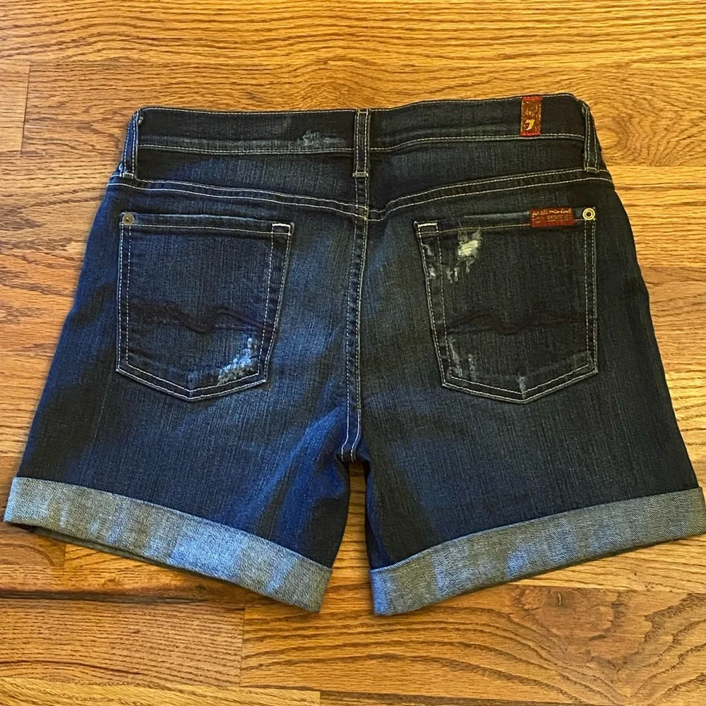 7 FAM SHORTS - Picture 2 of 5